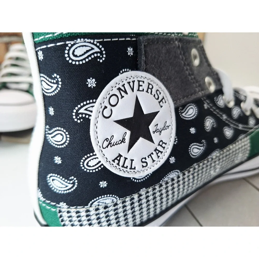 The Converse Chuck Taylor new without